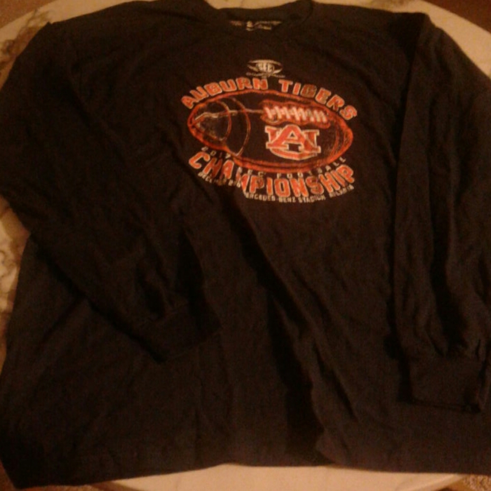 T- shirt